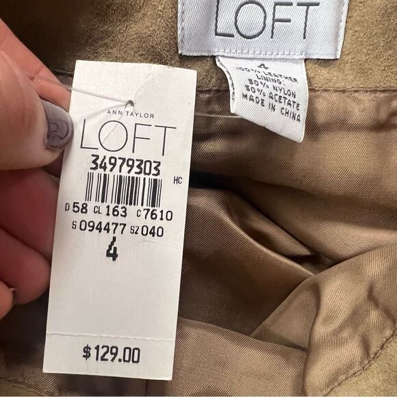 Loft NWT tan suede knee length skirt.  Size 4 - Picture 5 of 5